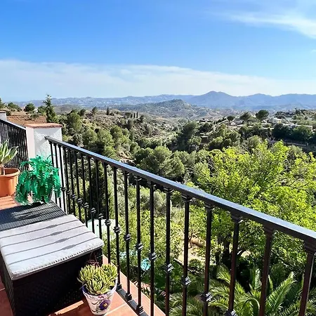 Mijas Pueblo Paradise Homestay Malaga